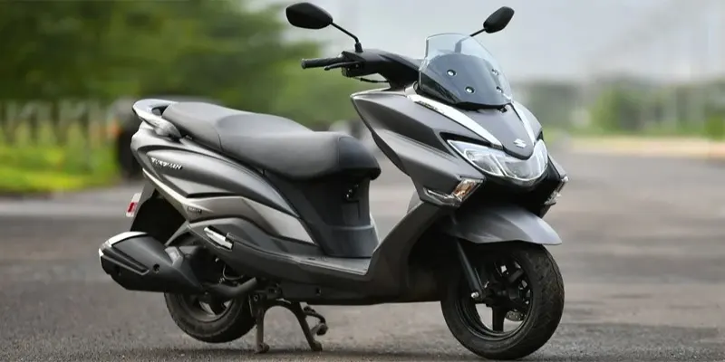 Suzuki Burgman 125: 7 điểm nổi bật bạn cần biết!